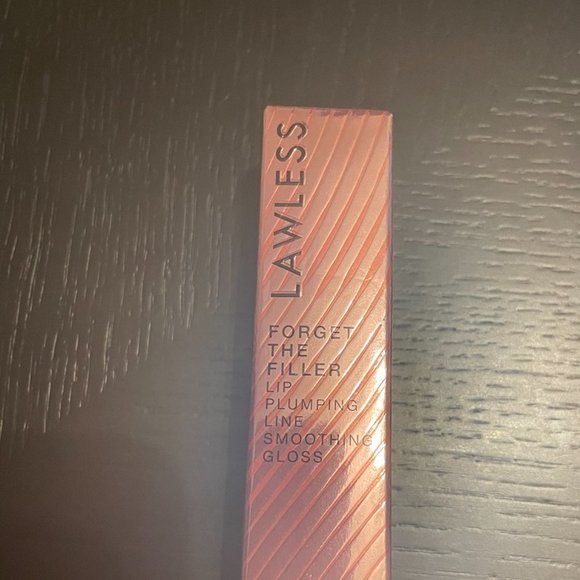 ✨CLOSET CLEAR OUT ✨ LAWLESS - Forget the filler - Picture 1 of 3